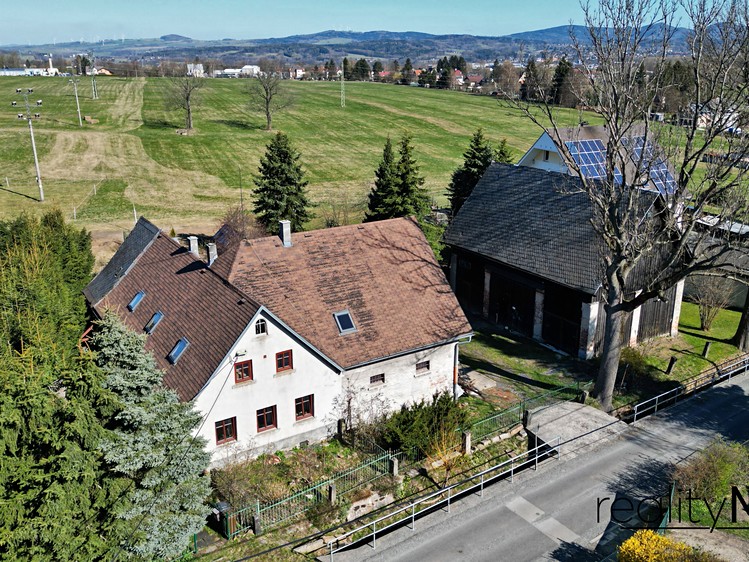 Prodej rodinného domu 273 m², pozemek 1 560 m² - foto 8