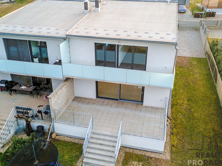 Prodej rodinného domu 191 m², pozemek 938 m² - foto 6