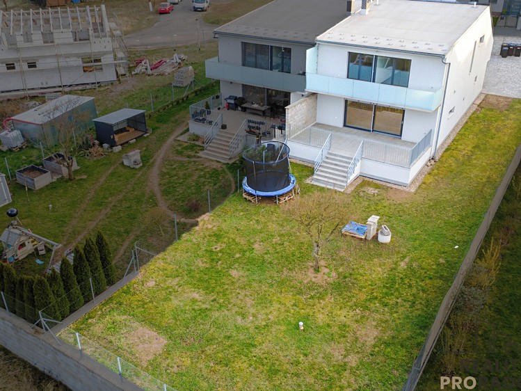 Prodej rodinného domu 191 m², pozemek 938 m² - foto 8
