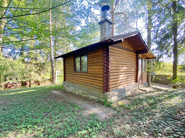 Prodej chaty 22 m², pozemek 24 m² - foto 1