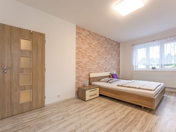 Prodej rodinného domu 230 m², pozemek 1 249 m² - foto 4