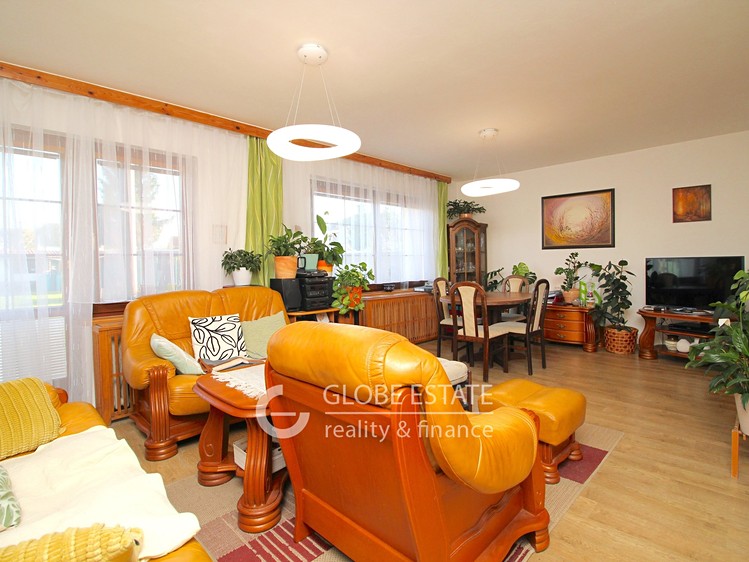 Prodej  rodinného domu 329 m², pozemek 810 m² - foto 7