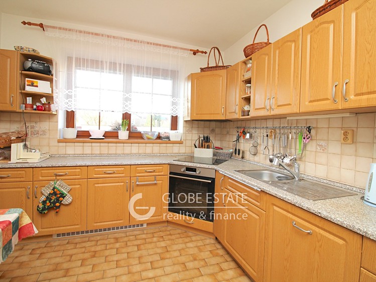Prodej  rodinného domu 329 m², pozemek 810 m² - foto 5