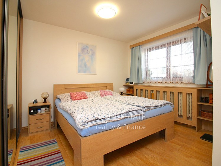Prodej  rodinného domu 329 m², pozemek 810 m² - foto 6