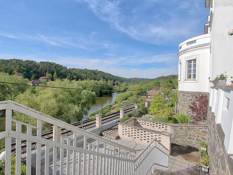 Prodej vily 340 m², pozemek 1 600 m² - foto 4