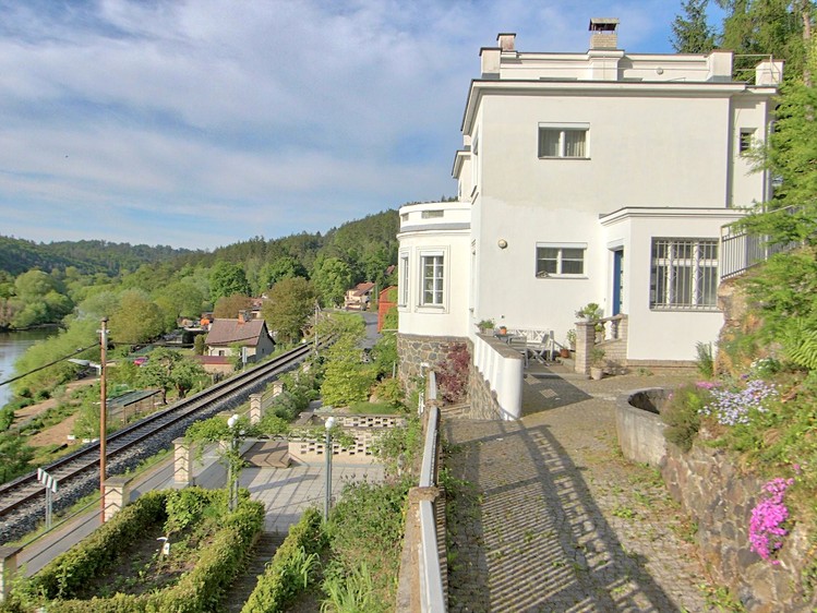 Prodej vily 340 m², pozemek 1 600 m² - foto 5