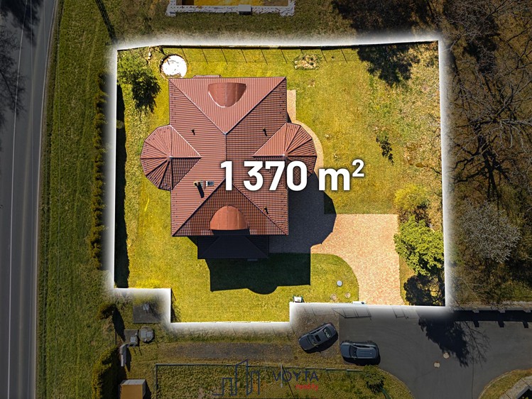 Prodej vily 347 m², pozemek 1 370 m² - foto 5