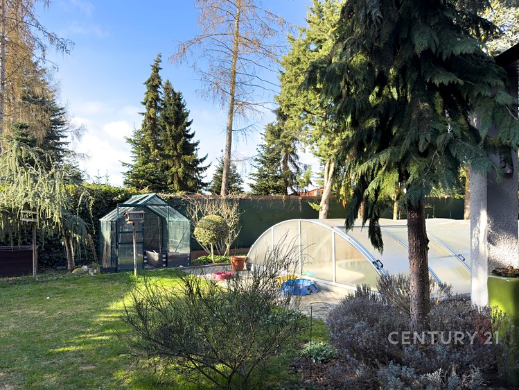 Prodej rodinného domu 330 m², pozemek 709 m² - foto 3