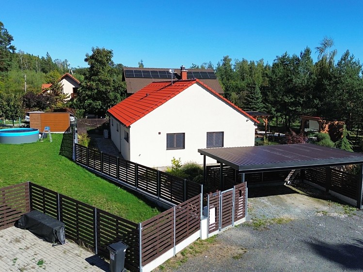 Prodej rodinného domu 115 m², pozemek 851 m² - foto 2