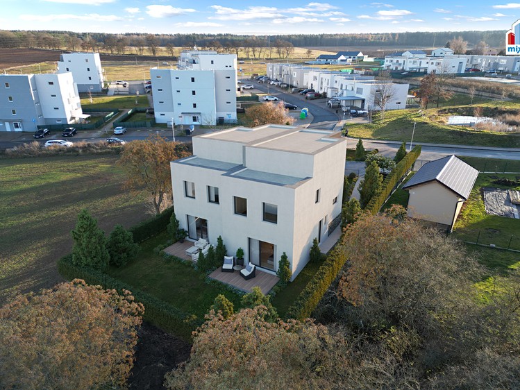 Prodej rodinného domu 124 m², pozemek 330 m² - foto 2