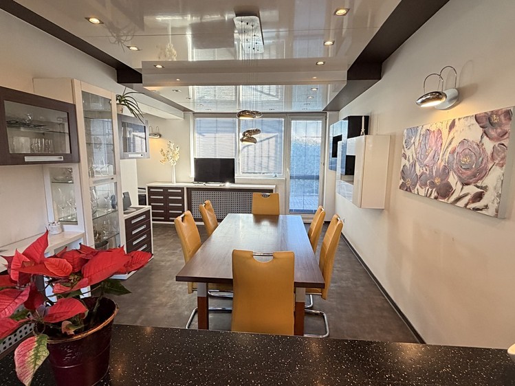 Prodej rodinného domu 240 m², pozemek 633 m² - foto 6