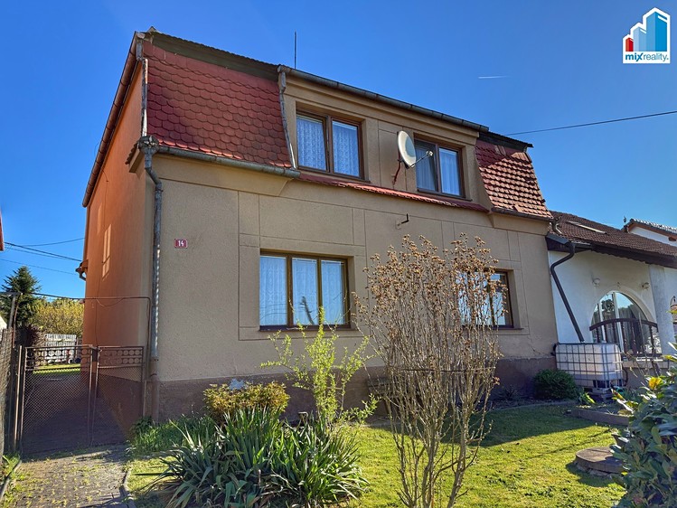 Prodej rodinného domu 175 m², pozemek 518 m² - foto 1