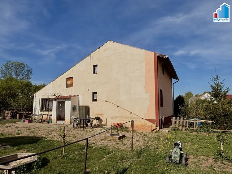 Prodej rodinného domu 160 m², pozemek 971 m² - foto 4
