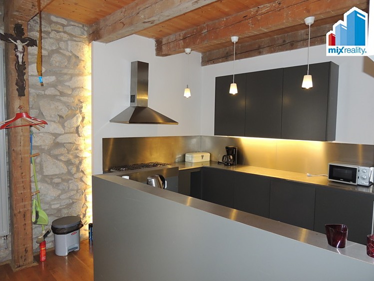 Prodej rodinného domu 330 m², pozemek 381 m² - foto 8
