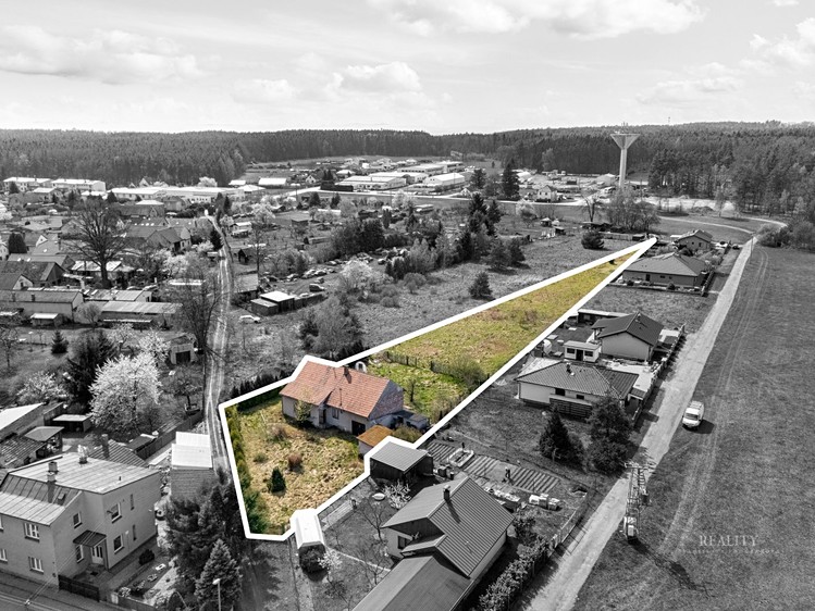 Prodej rodinného domu 100 m², pozemek 8 575 m² - foto 2