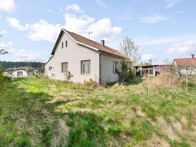 Prodej rodinného domu 100 m², pozemek 8 575 m² - foto 5