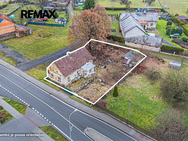 Prodej rodinného domu 100 m², pozemek 933 m² - foto 2