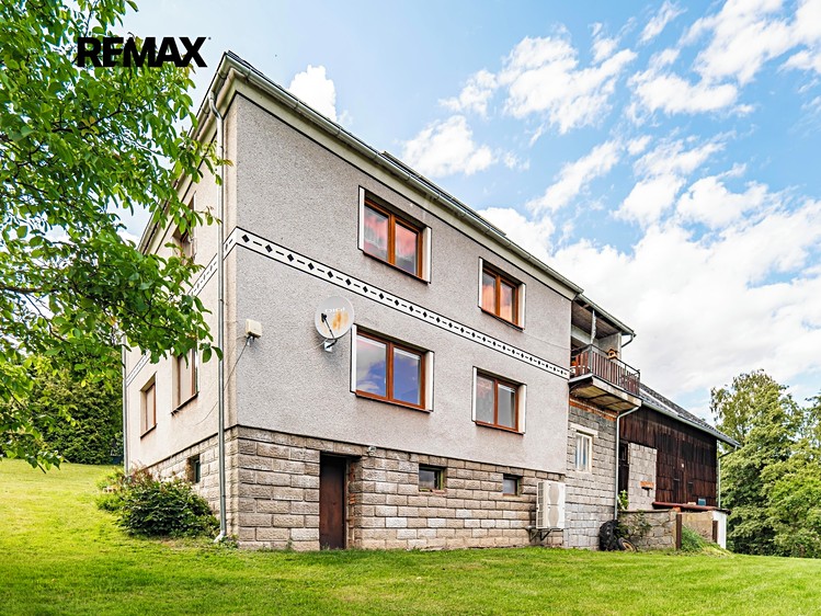 Prodej rodinného domu 250 m², pozemek 7 718 m² - foto 1