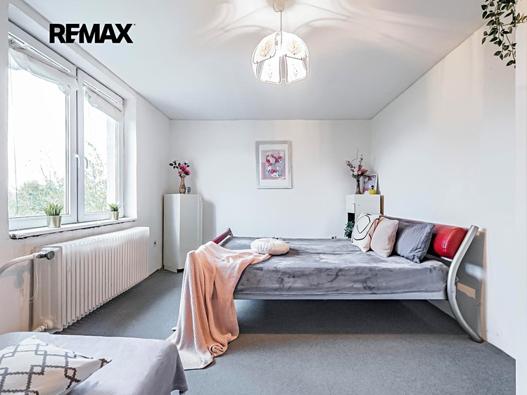 Prodej rodinného domu 300 m², pozemek 1 169 m² - foto 6
