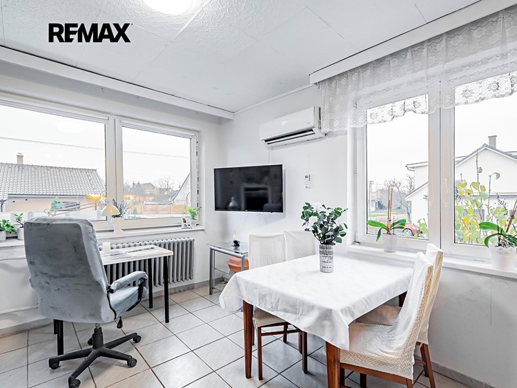 Prodej rodinného domu 300 m², pozemek 1 169 m² - foto 5