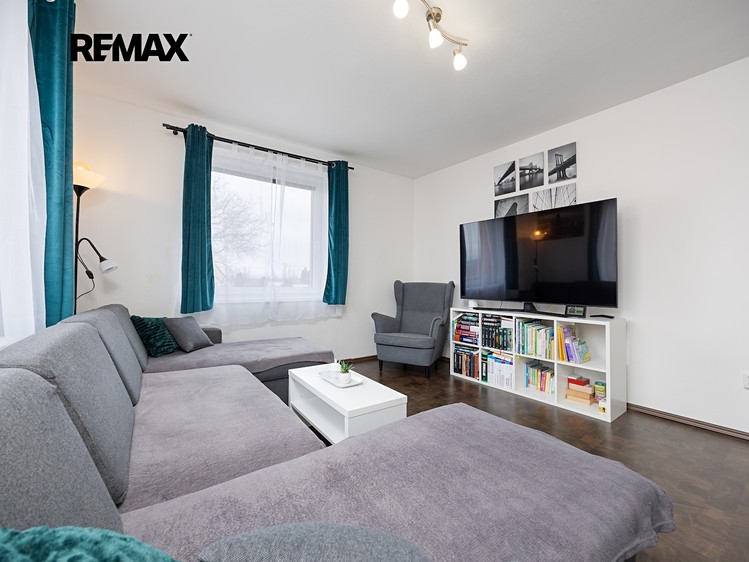Prodej rodinného domu 204 m², pozemek 1 006 m² - foto 5