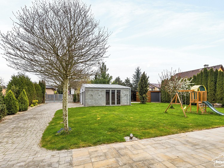 Prodej vily 230 m², pozemek 1 486 m² - foto 4