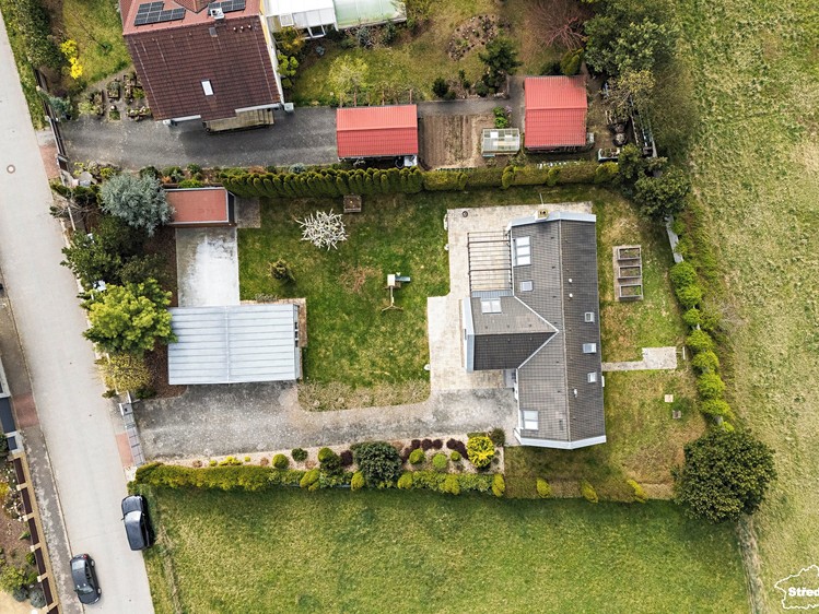 Prodej vily 230 m², pozemek 1 486 m² - foto 8