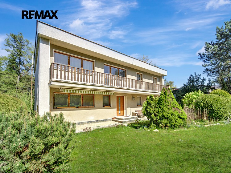 Prodej rodinného domu 189 m², pozemek 2 911 m² - foto 1
