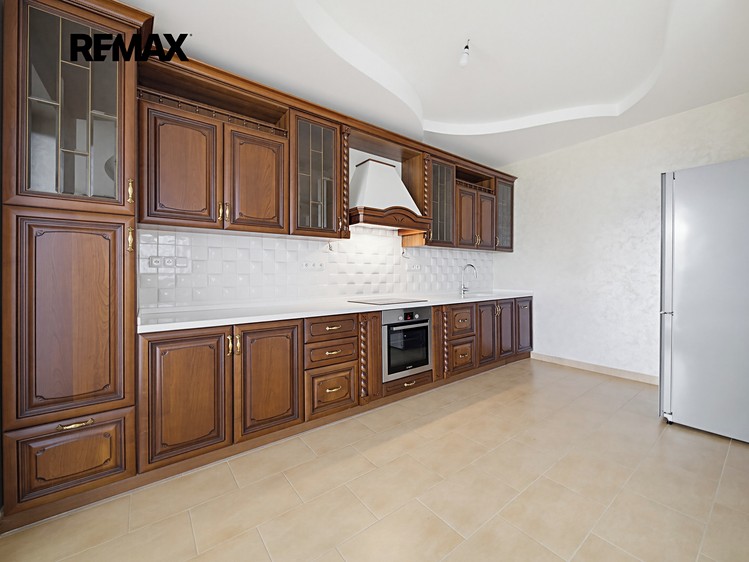 Prodej rodinného domu 363 m², pozemek 1 608 m² - foto 6