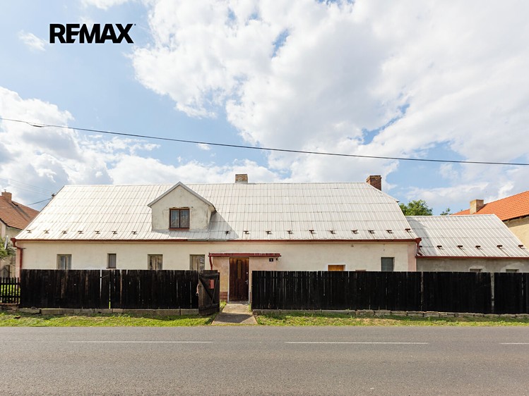 Prodej rodinného domu 217 m², pozemek 1 813 m² - foto 5