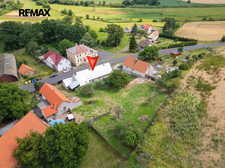Prodej rodinného domu 217 m², pozemek 1 813 m² - foto 6