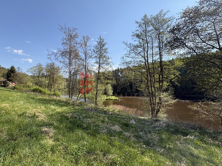 Prodej chaty 2 353 m², pozemek 2 353 m² - foto 8