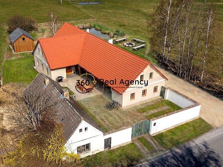 Prodej rodinného domu 346 m², pozemek 2 406 m² - foto 6