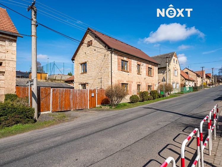 Prodej rodinného domu 206 m², pozemek 626 m² - foto 2