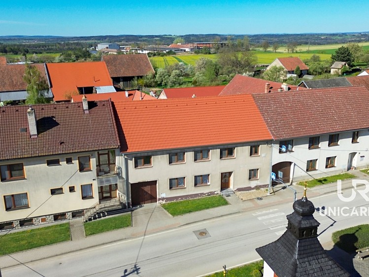 Prodej rodinného domu 418 m², pozemek 7 507 m² - foto 1
