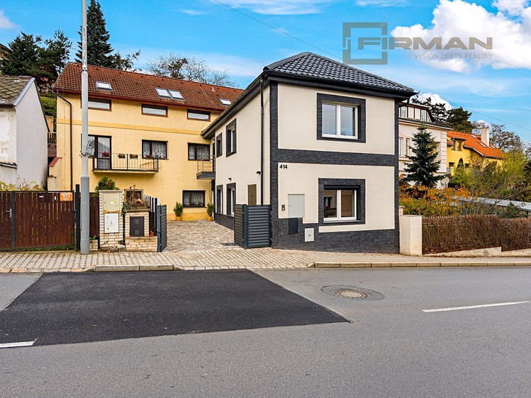 Prodej rodinného domu 171 m², pozemek 163 m² - foto 1