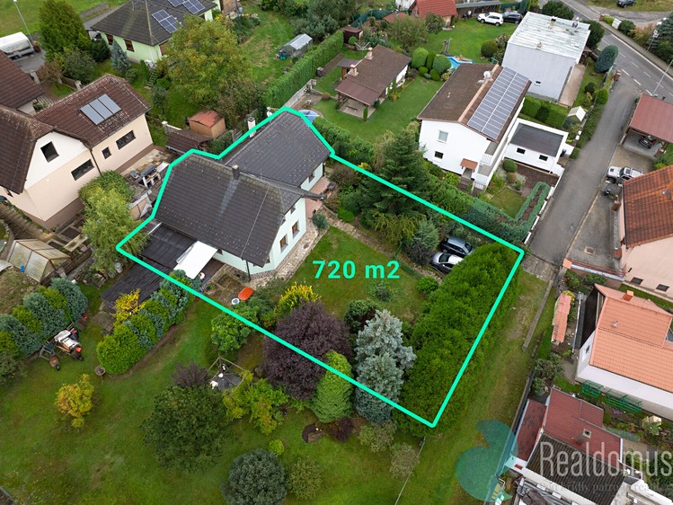 Prodej rodinného domu 196 m², pozemek 720 m² - foto 2