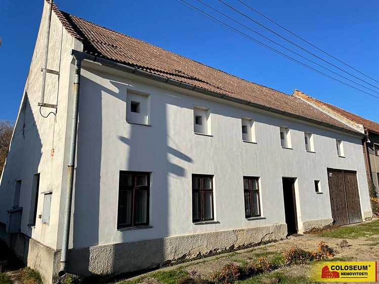 Prodej rodinného domu 120 m², pozemek 1 809 m² - foto 1