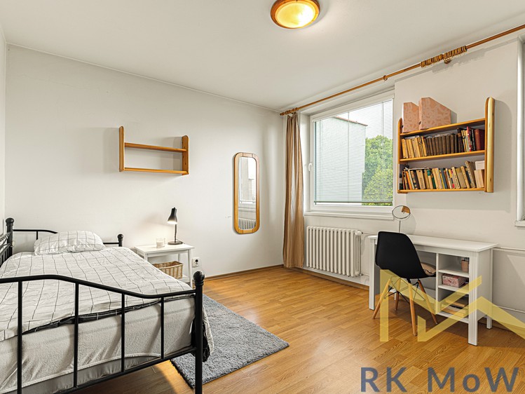 Prodej rodinného domu 260 m², pozemek 335 m² - foto 2