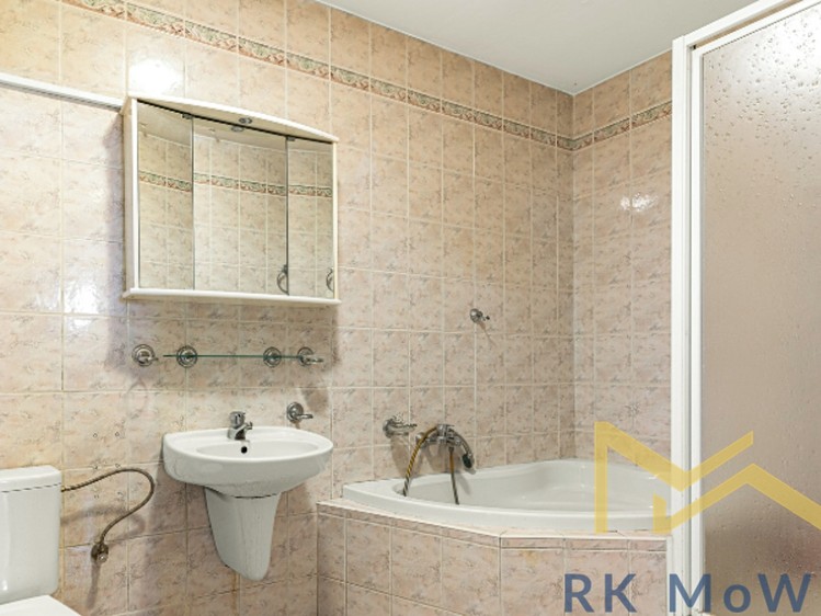 Prodej rodinného domu 260 m², pozemek 335 m² - foto 8