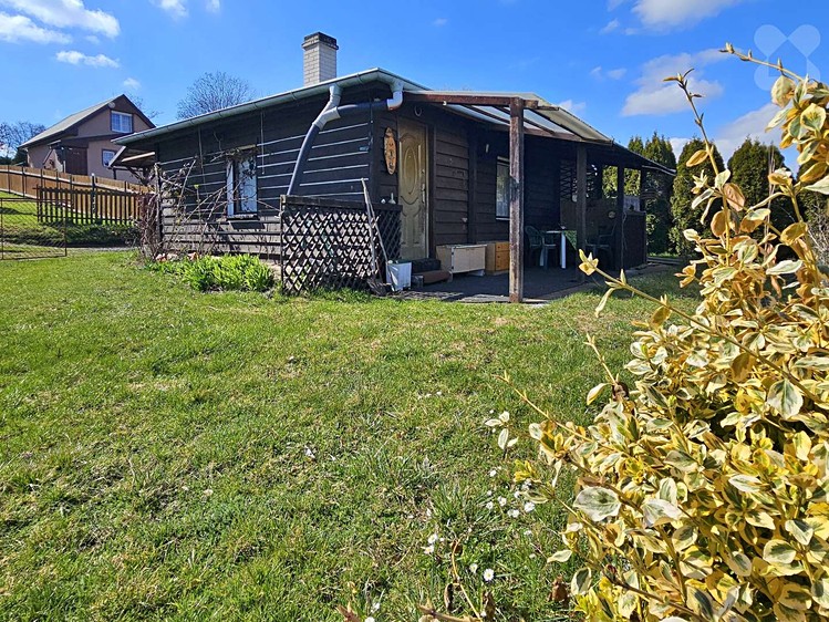 Prodej chaty 34 m², pozemek 642 m² - foto 1