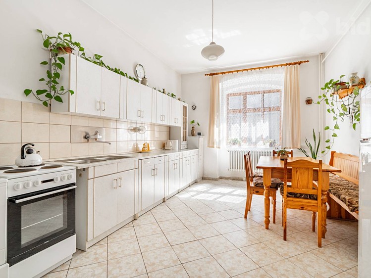 Prodej  rodinného domu 232 m², pozemek 3 852 m² - foto 8