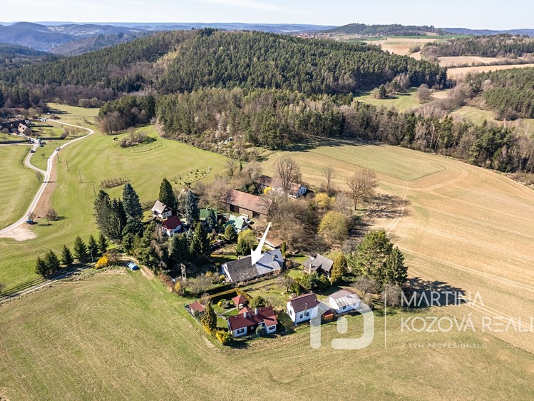 Prodej  chalupy 220 m², pozemek 1 564 m² - foto 4
