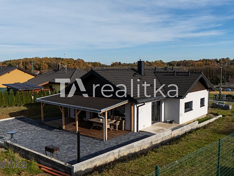 Prodej rodinného domu 130 m², pozemek 1 649 m² - foto 1
