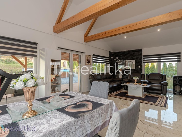 Prodej rodinného domu 130 m², pozemek 1 649 m² - foto 8