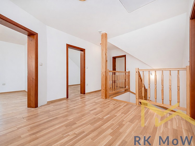 Prodej rodinného domu 182 m², pozemek 2 434 m² - foto 4