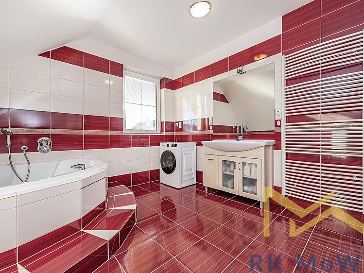 Prodej rodinného domu 182 m², pozemek 2 434 m² - foto 3