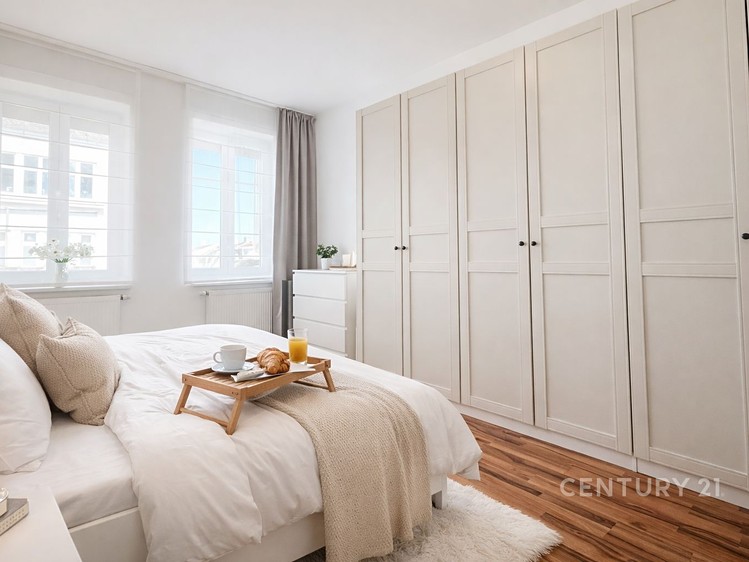 Prodej rodinného domu 216 m², pozemek 192 m² - foto 2