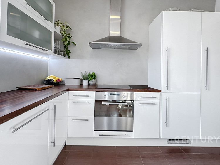 Prodej rodinného domu 216 m², pozemek 192 m² - foto 7