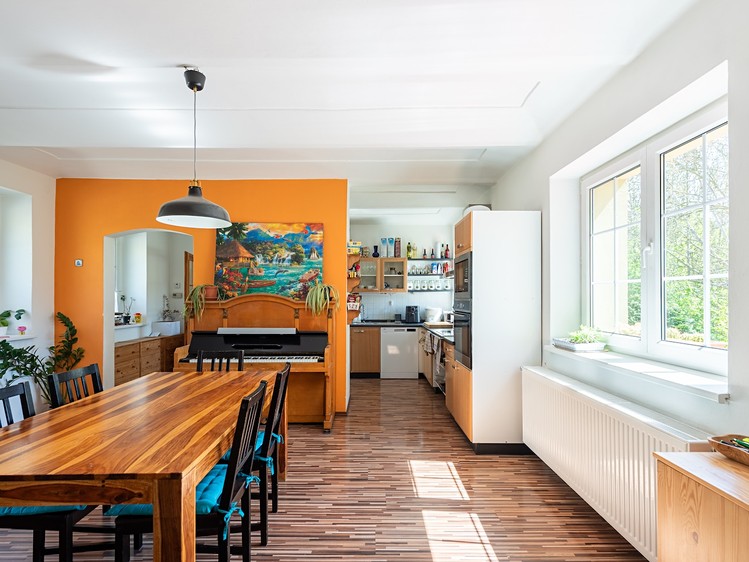 Prodej rodinného domu 276 m², pozemek 315 m² - foto 8